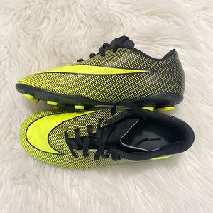 Nike Bravata II soccer cleats